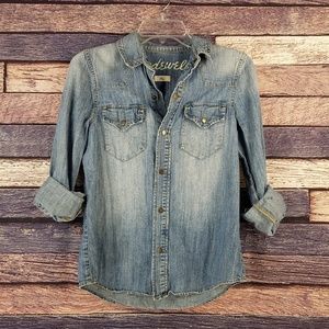 Madewell | Chambray Button up Shirt